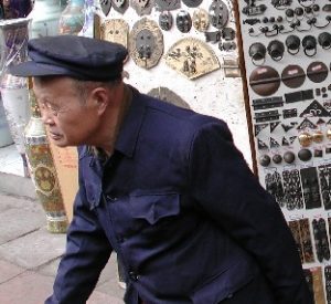 Interpreter on the art market in Chengdu